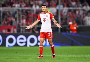 一竞技-图片报：金玟哉自10月以来跟腱一直有问题，并已经升级为炎症